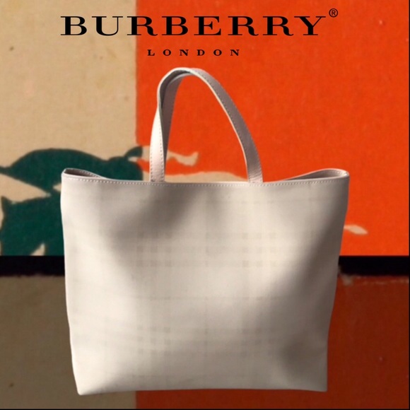 Burberry Nova-Check Tote - Picture 1 of 14